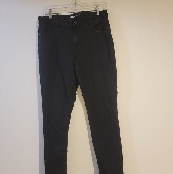 Old Navy Skinny Jeans - Picture 4 of 7